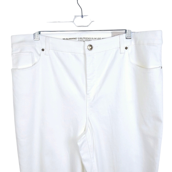 Chico's #570258018 So Slimming White Girlfriend Ankle Jeans NWT - Picture 3 of 16